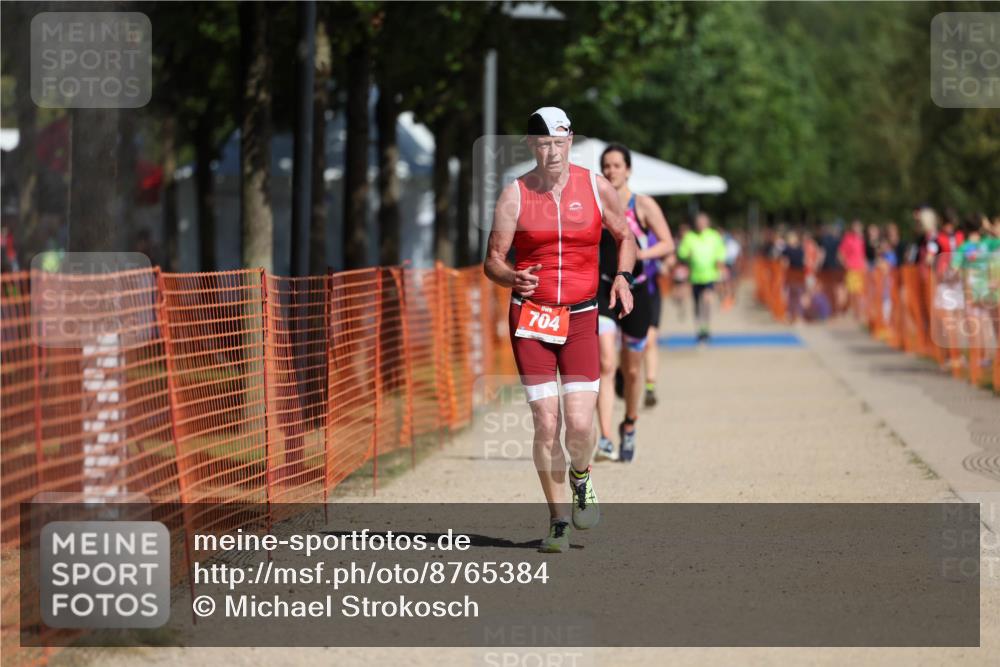 07.09.2025 - 19. Norderstedt Triathlon Michael Strokosch http://msf.ph/oto/8765384 07.09.2025 12:14:02 Laufen 704, 1334 meine-sportfotos.de