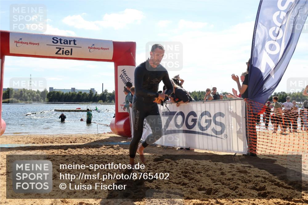 07.09.2025 - 19. Norderstedt Triathlon Luisa Fischer http://msf.ph/oto/8765402 07.09.2025 15:06:39 Schwimmen 866 meine-sportfotos.de