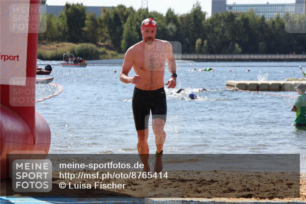 07.09.2025 - 19. Norderstedt Triathlon Luisa Fischer http://msf.ph/oto/8765414 07.09.2025 12:35:42 Schwimmen 317, 345, 348, 747 meine-sportfotos.de