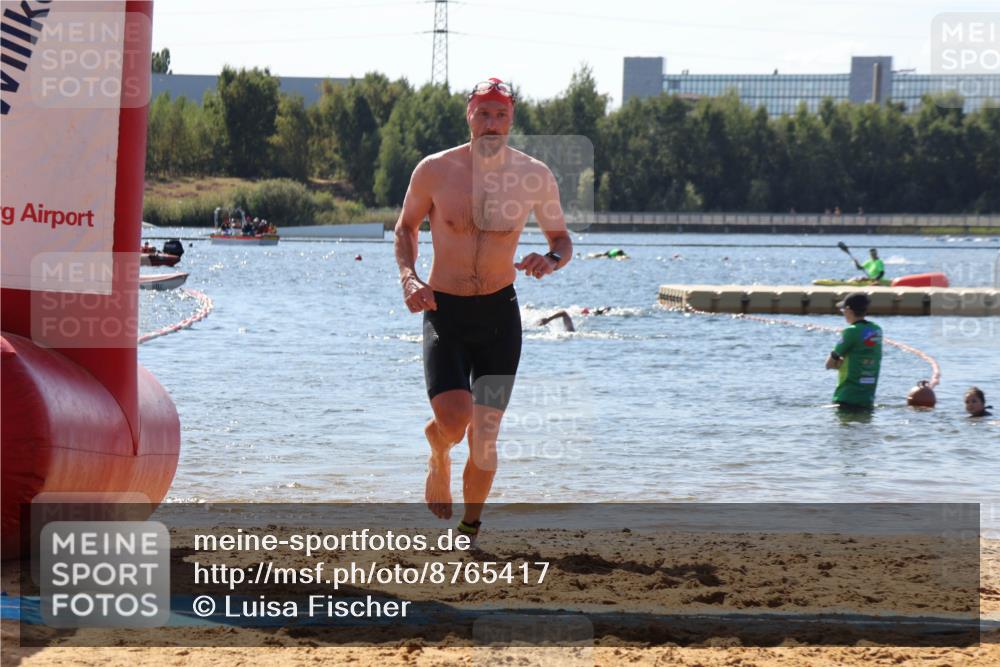 07.09.2025 - 19. Norderstedt Triathlon Luisa Fischer http://msf.ph/oto/8765417 07.09.2025 12:35:42 Schwimmen 317, 345, 348, 747 meine-sportfotos.de
