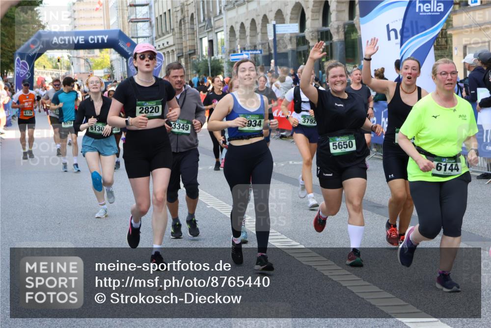 07.09.2025 - BARMER Alsterlauf Strokosch-Dieckow http://msf.ph/oto/8765440 07.09.2025 10:11:57 Ziel 2128, 2226, 2942, 3302, 3444, 3445, 3446, 3471, 3990, 4101, 4413, 4518, 4519, 4561, 4694, 4829, 4899, 5492, 5630, 6199, 6200, 6310, 8170, 8181, 8182, 8228, 8229 meine-sportfotos.de