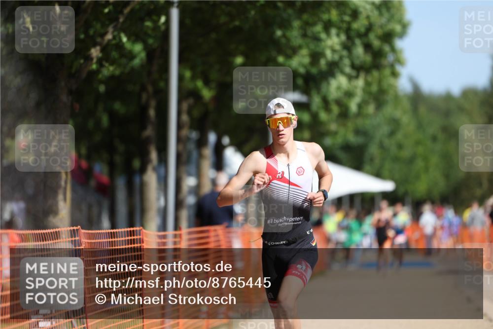 07.09.2025 - 19. Norderstedt Triathlon Michael Strokosch http://msf.ph/oto/8765445 07.09.2025 11:31:52 Laufen 1176 meine-sportfotos.de