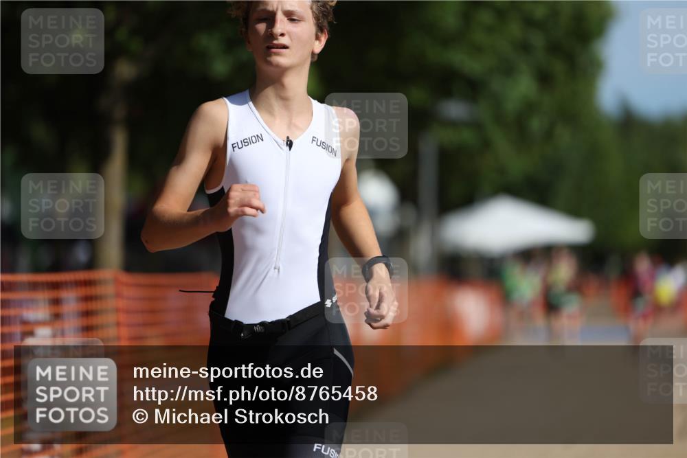 07.09.2025 - 19. Norderstedt Triathlon Michael Strokosch http://msf.ph/oto/8765458 07.09.2025 10:49:03 Laufen 113, 645, 665, 675 meine-sportfotos.de