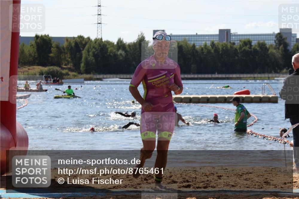 07.09.2025 - 19. Norderstedt Triathlon Luisa Fischer http://msf.ph/oto/8765461 07.09.2025 12:36:09 Schwimmen 235 meine-sportfotos.de