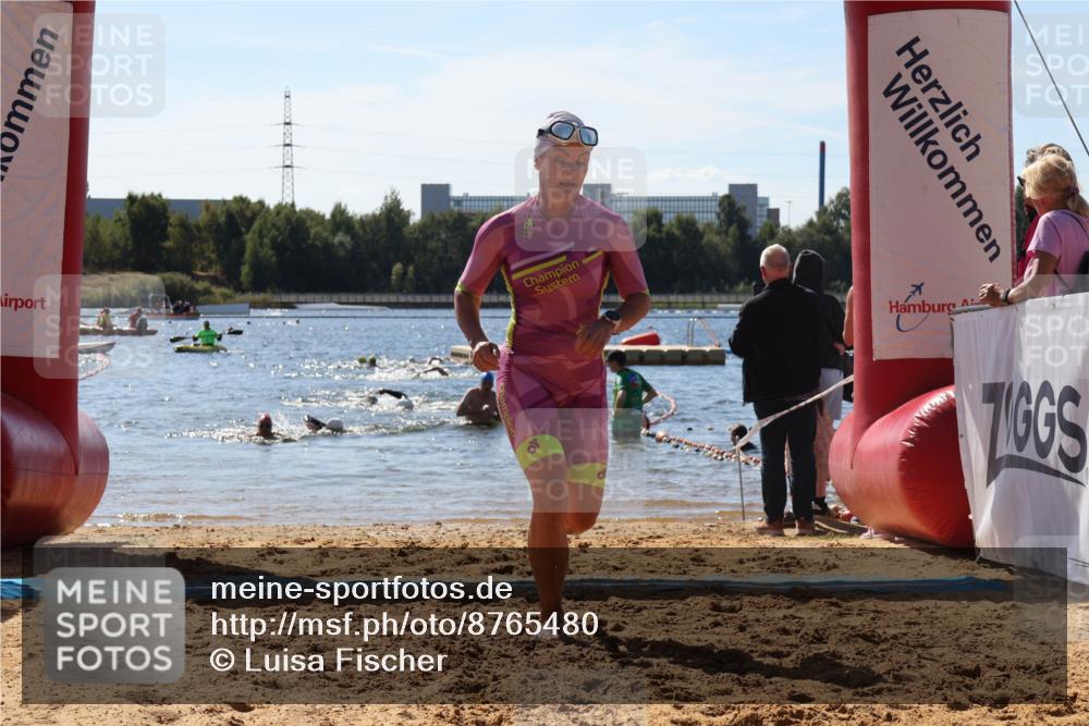 07.09.2025 - 19. Norderstedt Triathlon Luisa Fischer http://msf.ph/oto/8765480 07.09.2025 12:36:10 Schwimmen 235 meine-sportfotos.de