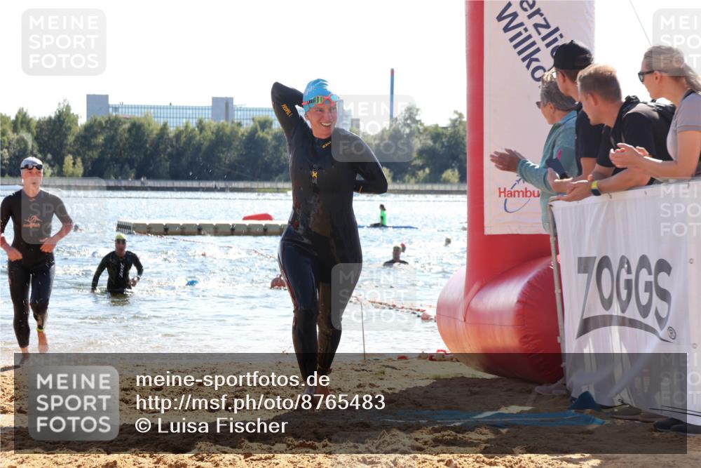 07.09.2025 - 19. Norderstedt Triathlon Luisa Fischer http://msf.ph/oto/8765483 07.09.2025 15:07:09 Schwimmen 933, 1419, 1432, 1473 meine-sportfotos.de