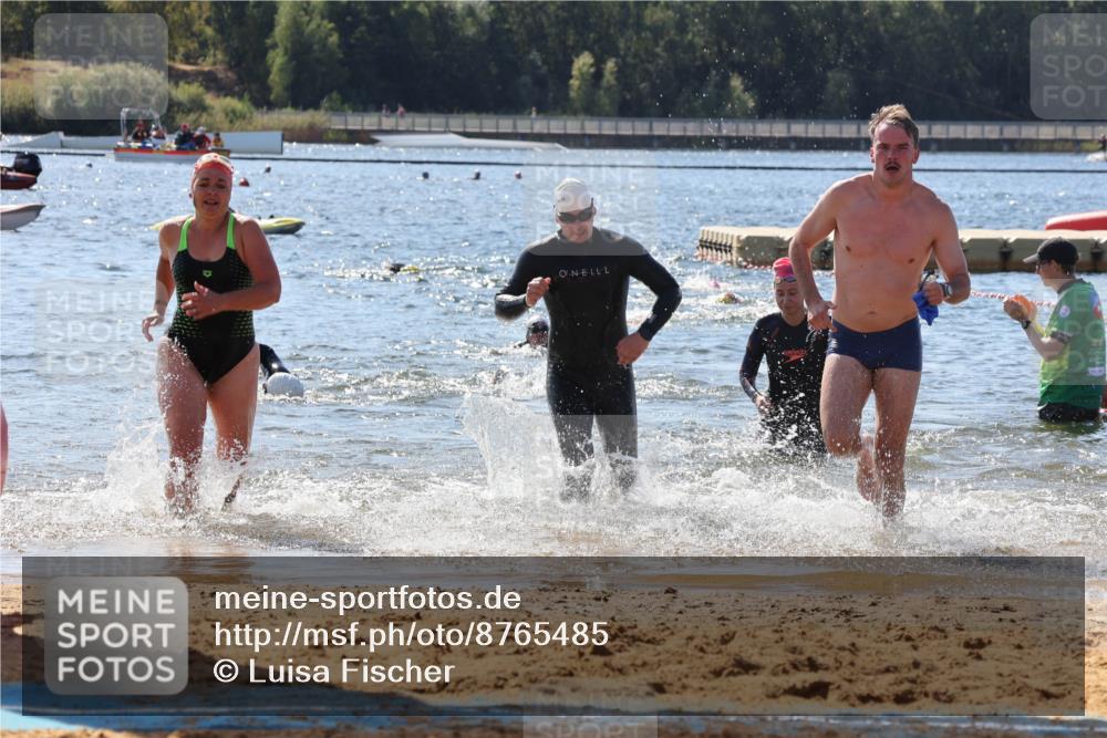 07.09.2025 - 19. Norderstedt Triathlon Luisa Fischer http://msf.ph/oto/8765485 07.09.2025 12:36:19 Schwimmen 235, 264, 1353 meine-sportfotos.de