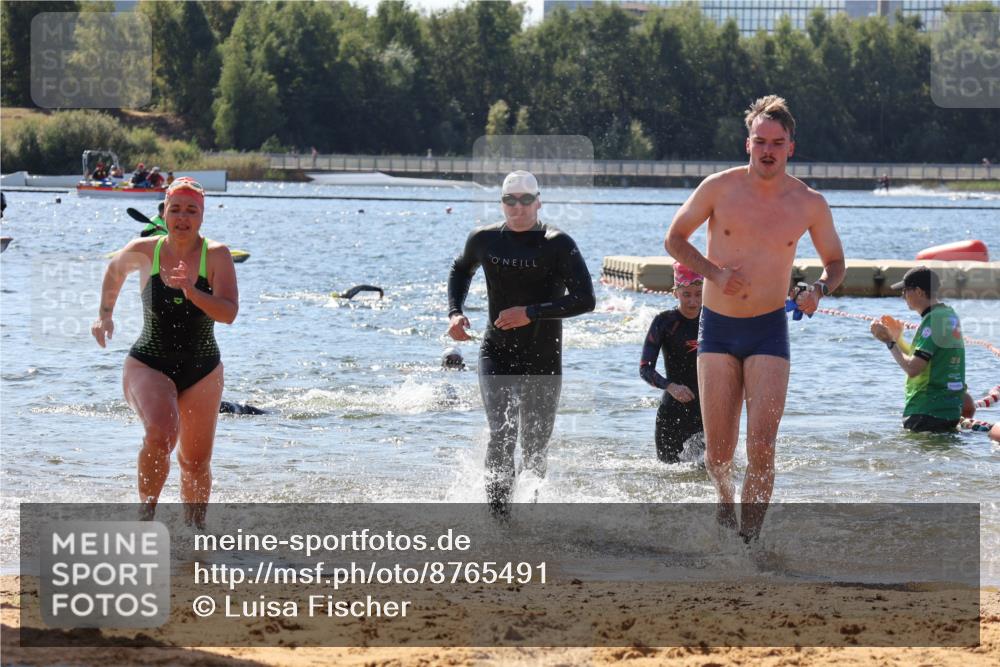 07.09.2025 - 19. Norderstedt Triathlon Luisa Fischer http://msf.ph/oto/8765491 07.09.2025 12:36:20 Schwimmen 235, 264, 1353 meine-sportfotos.de