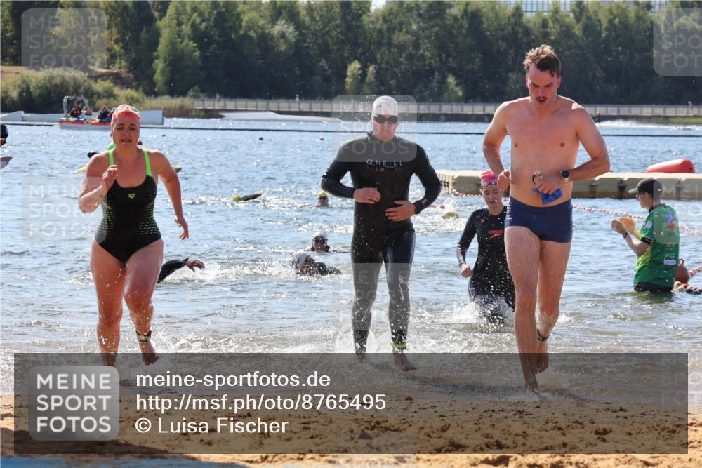 07.09.2025 - 19. Norderstedt Triathlon Luisa Fischer http://msf.ph/oto/8765495 07.09.2025 12:36:20 Schwimmen 235, 264, 1353 meine-sportfotos.de