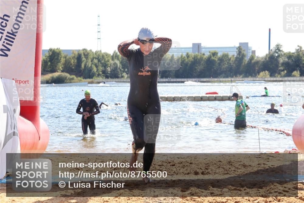07.09.2025 - 19. Norderstedt Triathlon Luisa Fischer http://msf.ph/oto/8765500 07.09.2025 15:07:11 Schwimmen 933, 1419, 1432, 1473 meine-sportfotos.de