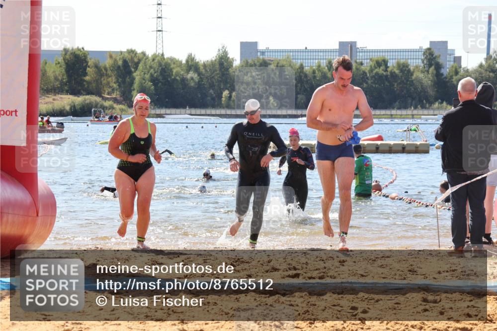 07.09.2025 - 19. Norderstedt Triathlon Luisa Fischer http://msf.ph/oto/8765512 07.09.2025 12:36:21 Schwimmen 235, 264, 1353 meine-sportfotos.de