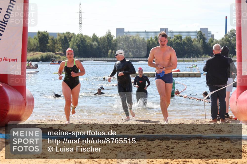 07.09.2025 - 19. Norderstedt Triathlon Luisa Fischer http://msf.ph/oto/8765515 07.09.2025 12:36:21 Schwimmen 235, 264, 1353 meine-sportfotos.de
