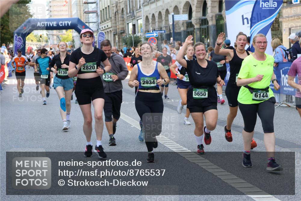 07.09.2025 - BARMER Alsterlauf Strokosch-Dieckow http://msf.ph/oto/8765537 07.09.2025 10:11:57 Ziel 2128, 2226, 2942, 3302, 3444, 3445, 3446, 3471, 3990, 4101, 4413, 4518, 4519, 4561, 4694, 4829, 4899, 5492, 5630, 6199, 6200, 6310, 8170, 8181, 8182, 8228, 8229 meine-sportfotos.de