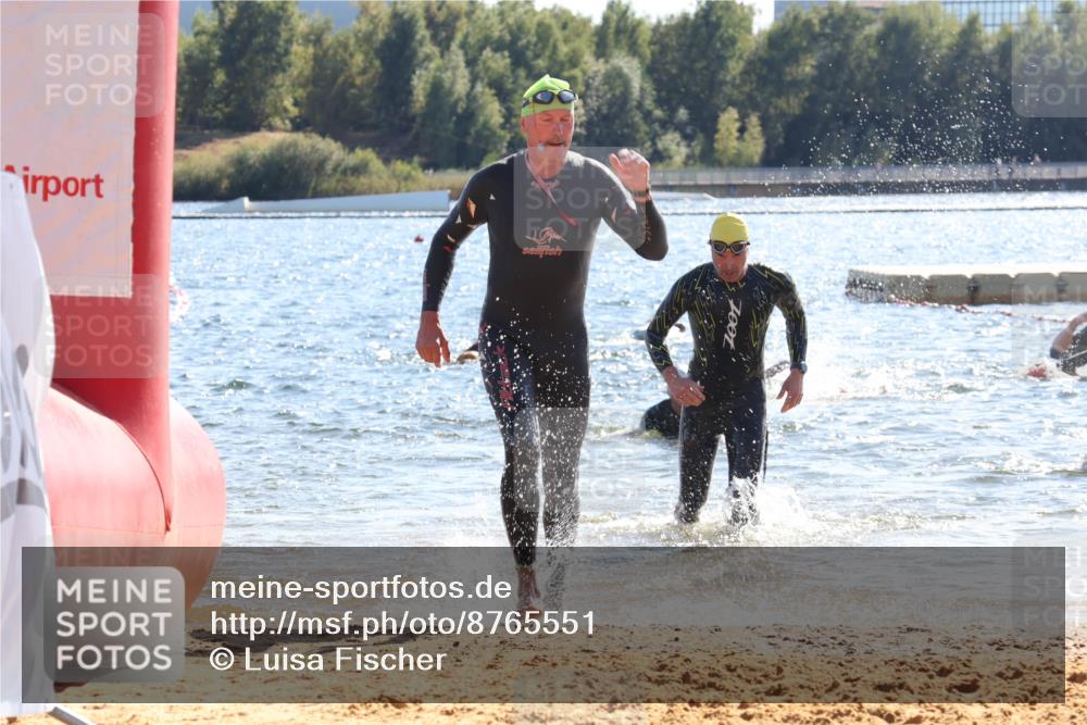 07.09.2025 - 19. Norderstedt Triathlon Luisa Fischer http://msf.ph/oto/8765551 07.09.2025 15:07:15 Schwimmen 910, 933, 1419, 1432 meine-sportfotos.de