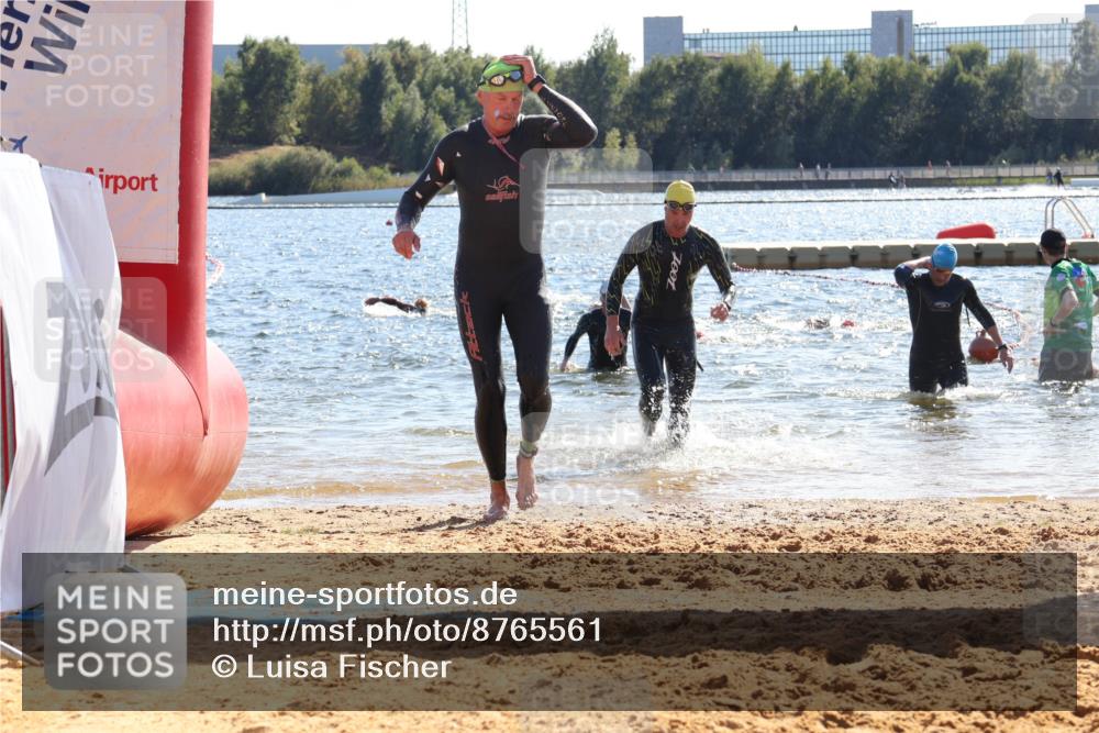 07.09.2025 - 19. Norderstedt Triathlon Luisa Fischer http://msf.ph/oto/8765561 07.09.2025 15:07:16 Schwimmen 910, 933, 1417, 1419, 1432 meine-sportfotos.de