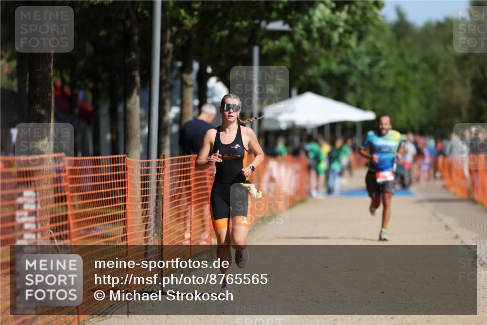 07.09.2025 - 19. Norderstedt Triathlon Michael Strokosch http://msf.ph/oto/8765565 07.09.2025 11:32:02 Laufen 760, 1168 meine-sportfotos.de
