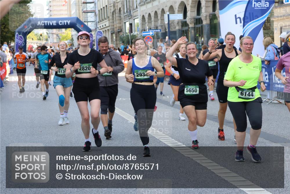 07.09.2025 - BARMER Alsterlauf Strokosch-Dieckow http://msf.ph/oto/8765571 07.09.2025 10:11:57 Ziel 2128, 2226, 2942, 3302, 3444, 3445, 3446, 3471, 3990, 4101, 4413, 4518, 4519, 4561, 4694, 4829, 4899, 5492, 5630, 6199, 6200, 6310, 8170, 8181, 8182, 8228, 8229 meine-sportfotos.de