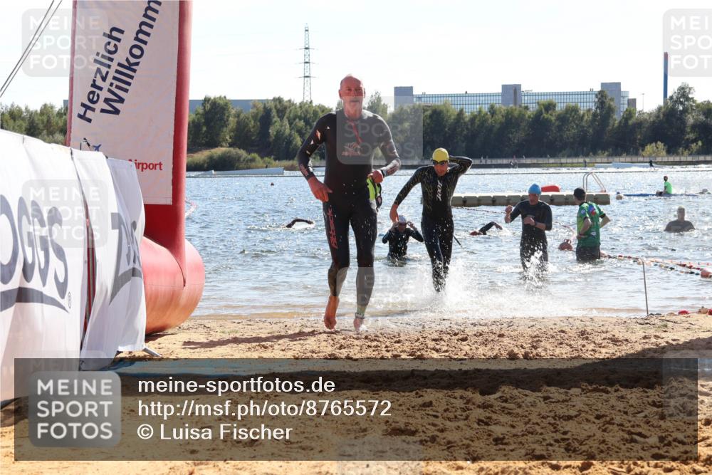 07.09.2025 - 19. Norderstedt Triathlon Luisa Fischer http://msf.ph/oto/8765572 07.09.2025 15:07:17 Schwimmen 910, 933, 1417, 1419, 1432 meine-sportfotos.de