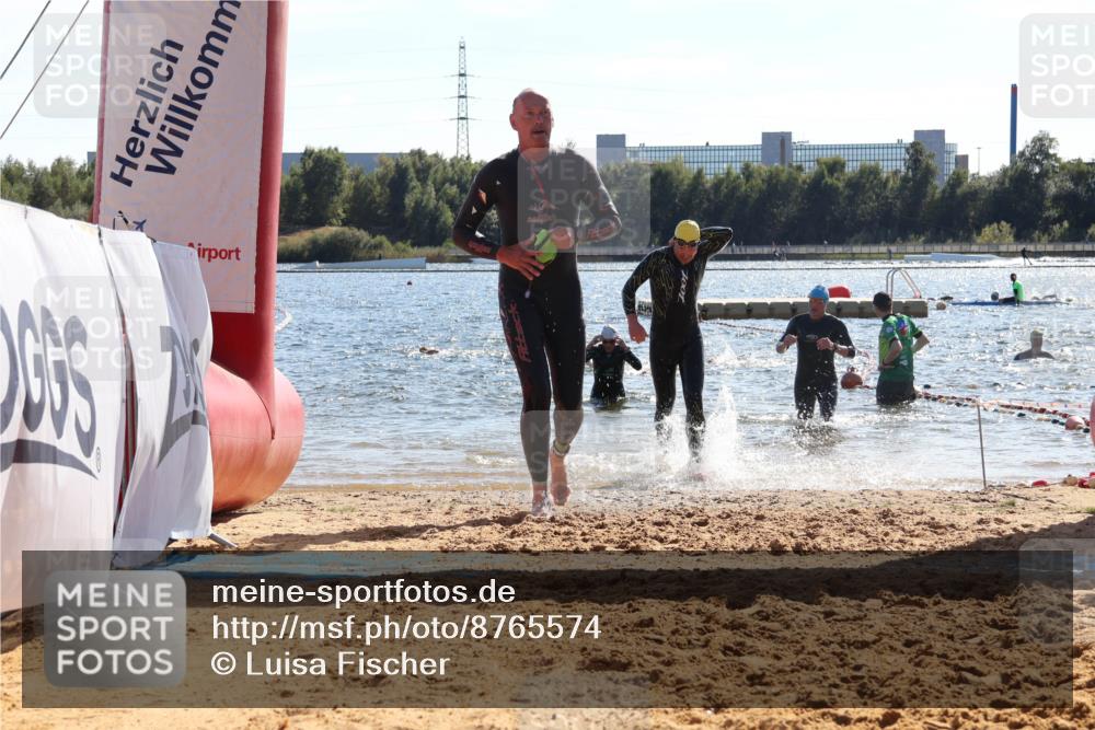 07.09.2025 - 19. Norderstedt Triathlon Luisa Fischer http://msf.ph/oto/8765574 07.09.2025 15:07:17 Schwimmen 910, 933, 1417, 1419, 1432 meine-sportfotos.de