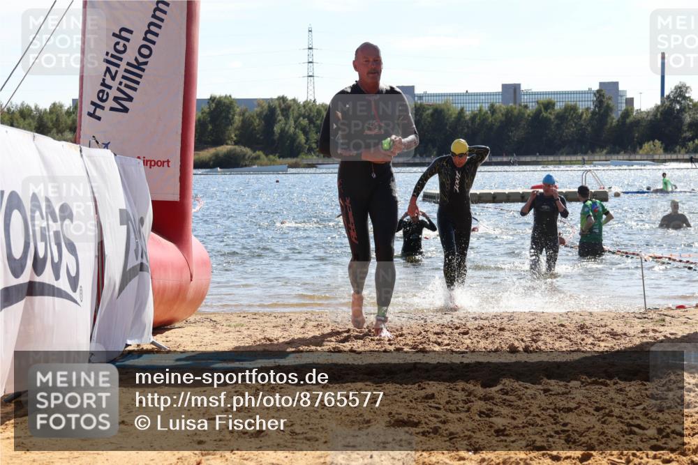 07.09.2025 - 19. Norderstedt Triathlon Luisa Fischer http://msf.ph/oto/8765577 07.09.2025 15:07:18 Schwimmen 910, 933, 1417, 1432 meine-sportfotos.de