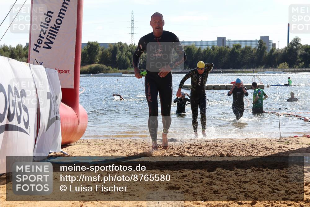 07.09.2025 - 19. Norderstedt Triathlon Luisa Fischer http://msf.ph/oto/8765580 07.09.2025 15:07:18 Schwimmen 910, 933, 1417, 1432 meine-sportfotos.de