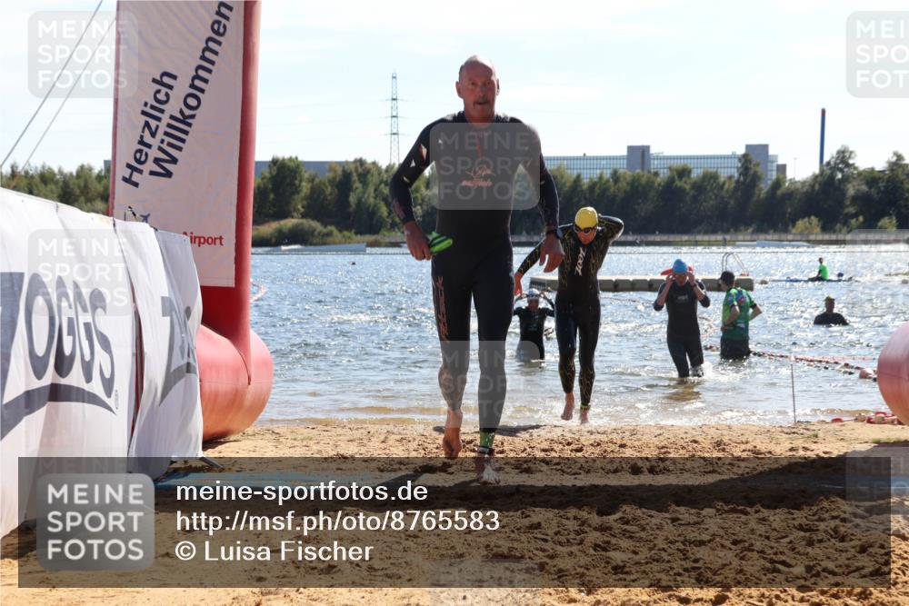 07.09.2025 - 19. Norderstedt Triathlon Luisa Fischer http://msf.ph/oto/8765583 07.09.2025 15:07:18 Schwimmen 910, 933, 1417, 1432 meine-sportfotos.de