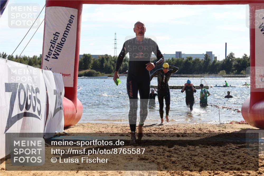 07.09.2025 - 19. Norderstedt Triathlon Luisa Fischer http://msf.ph/oto/8765587 07.09.2025 15:07:19 Schwimmen 910, 933, 1417, 1432 meine-sportfotos.de