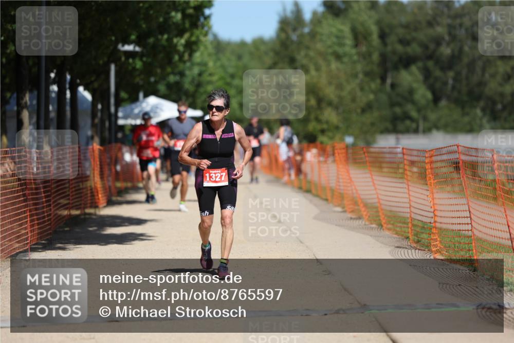 07.09.2025 - 19. Norderstedt Triathlon Michael Strokosch http://msf.ph/oto/8765597 07.09.2025 12:59:33 Laufen 776, 1327 meine-sportfotos.de