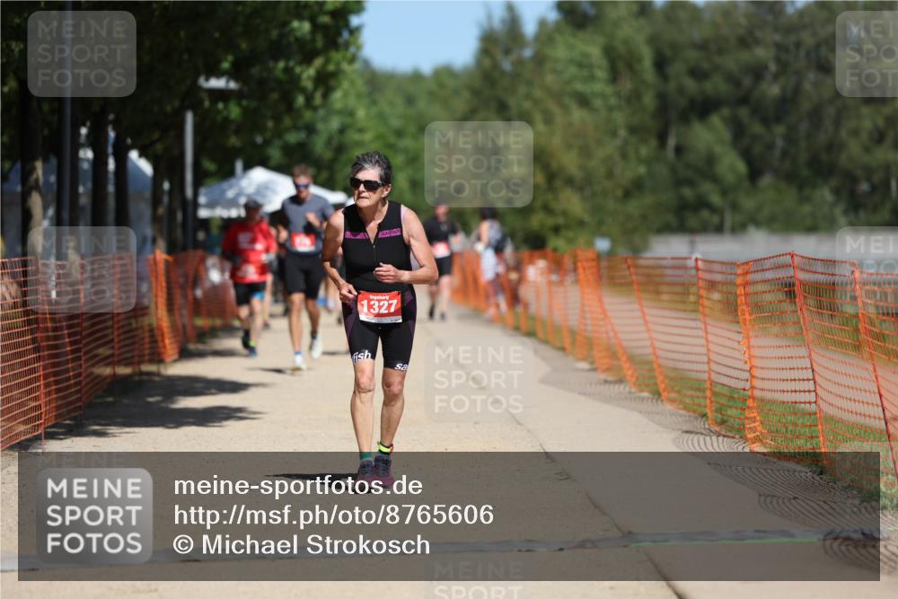 07.09.2025 - 19. Norderstedt Triathlon Michael Strokosch http://msf.ph/oto/8765606 07.09.2025 12:59:34 Laufen 776, 1327 meine-sportfotos.de