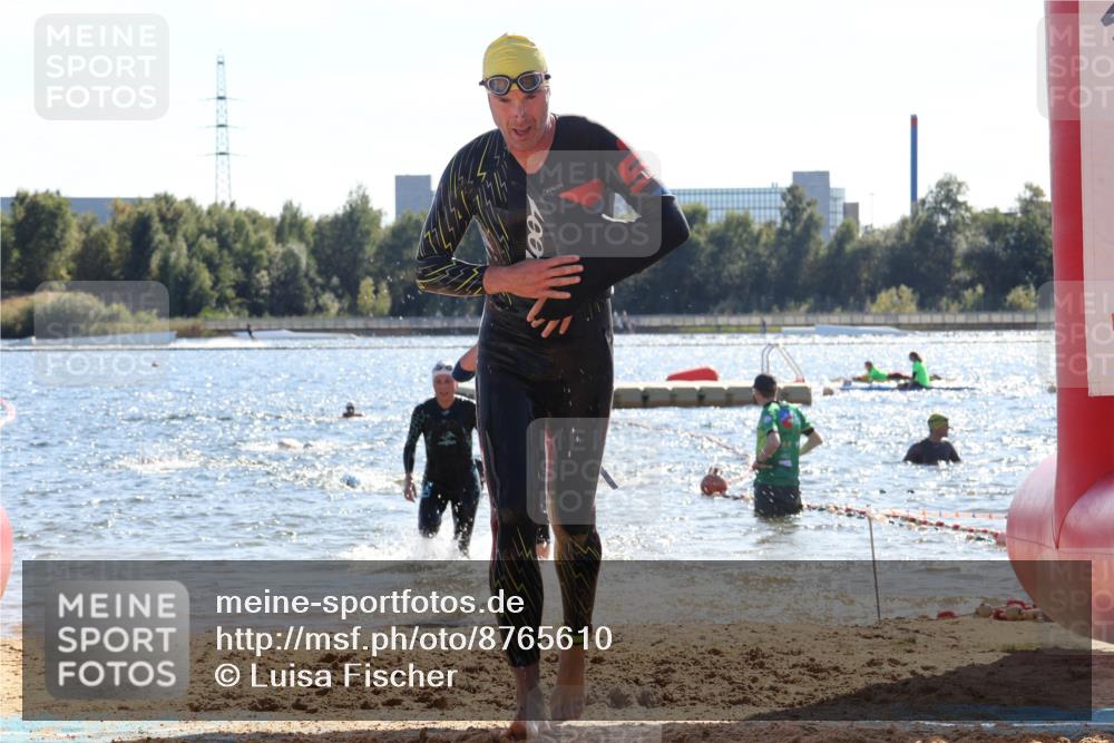 07.09.2025 - 19. Norderstedt Triathlon Luisa Fischer http://msf.ph/oto/8765610 07.09.2025 15:07:22 Schwimmen 910, 915, 933, 954, 1417 meine-sportfotos.de