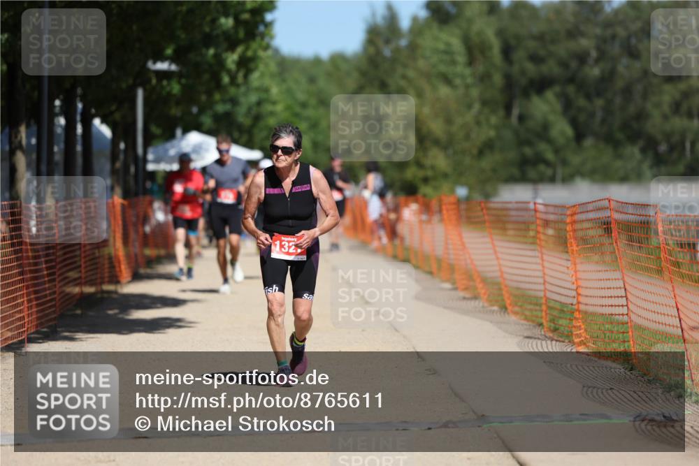 07.09.2025 - 19. Norderstedt Triathlon Michael Strokosch http://msf.ph/oto/8765611 07.09.2025 12:59:34 Laufen 776, 1327 meine-sportfotos.de