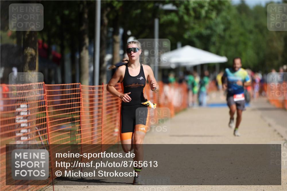07.09.2025 - 19. Norderstedt Triathlon Michael Strokosch http://msf.ph/oto/8765613 07.09.2025 11:32:02 Laufen 760, 1168 meine-sportfotos.de