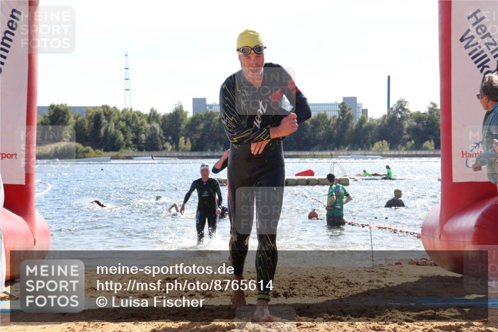 07.09.2025 - 19. Norderstedt Triathlon Luisa Fischer http://msf.ph/oto/8765614 07.09.2025 15:07:22 Schwimmen 910, 915, 933, 954, 1417 meine-sportfotos.de