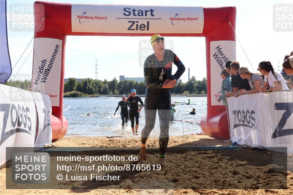 07.09.2025 - 19. Norderstedt Triathlon Luisa Fischer http://msf.ph/oto/8765619 07.09.2025 15:07:23 Schwimmen 910, 915, 933, 954, 1417 meine-sportfotos.de