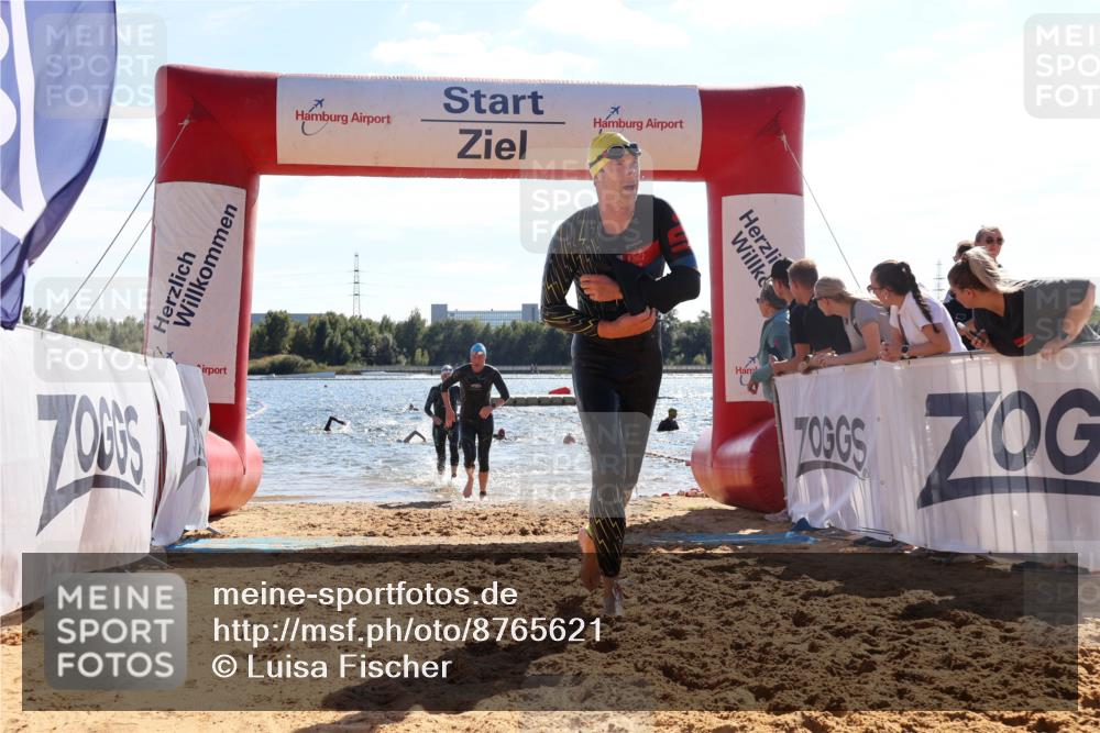 07.09.2025 - 19. Norderstedt Triathlon Luisa Fischer http://msf.ph/oto/8765621 07.09.2025 15:07:23 Schwimmen 910, 915, 933, 954, 1417 meine-sportfotos.de