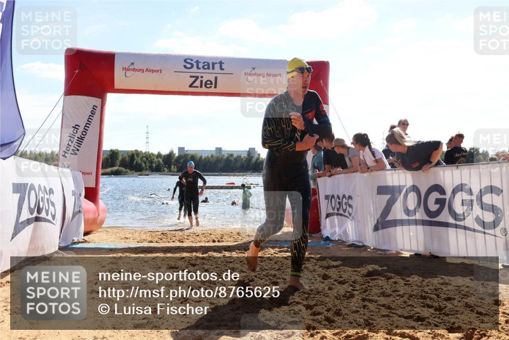 07.09.2025 - 19. Norderstedt Triathlon Luisa Fischer http://msf.ph/oto/8765625 07.09.2025 15:07:23 Schwimmen 910, 915, 933, 954, 1417 meine-sportfotos.de