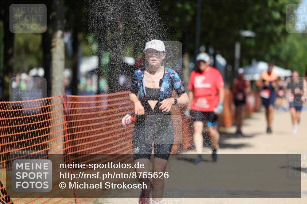 07.09.2025 - 19. Norderstedt Triathlon Michael Strokosch http://msf.ph/oto/8765626 07.09.2025 12:59:43 Laufen 214, 696, 776, 830, 1213, 1343 meine-sportfotos.de