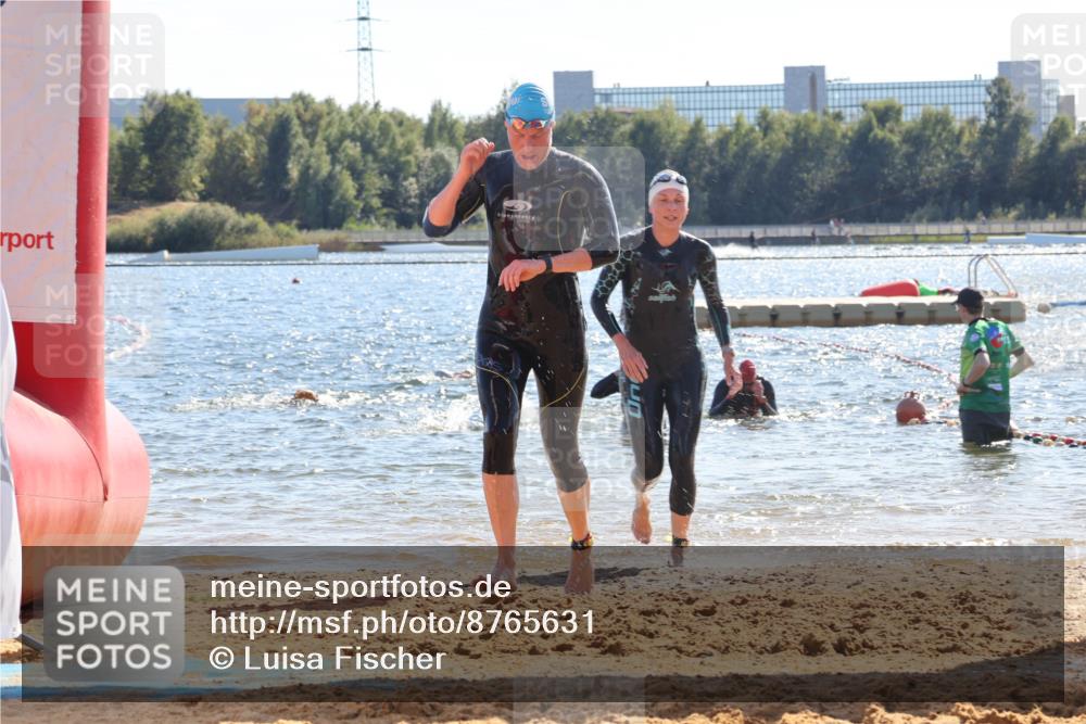 07.09.2025 - 19. Norderstedt Triathlon Luisa Fischer http://msf.ph/oto/8765631 07.09.2025 15:07:25 Schwimmen 910, 915, 954, 1417 meine-sportfotos.de