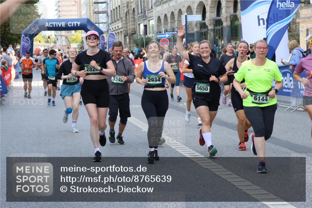 07.09.2025 - BARMER Alsterlauf Strokosch-Dieckow http://msf.ph/oto/8765639 07.09.2025 10:11:57 Ziel 2128, 2226, 2942, 3302, 3444, 3445, 3446, 3471, 3990, 4101, 4413, 4518, 4519, 4561, 4694, 4829, 4899, 5492, 5630, 6199, 6200, 6310, 8170, 8181, 8182, 8228, 8229 meine-sportfotos.de