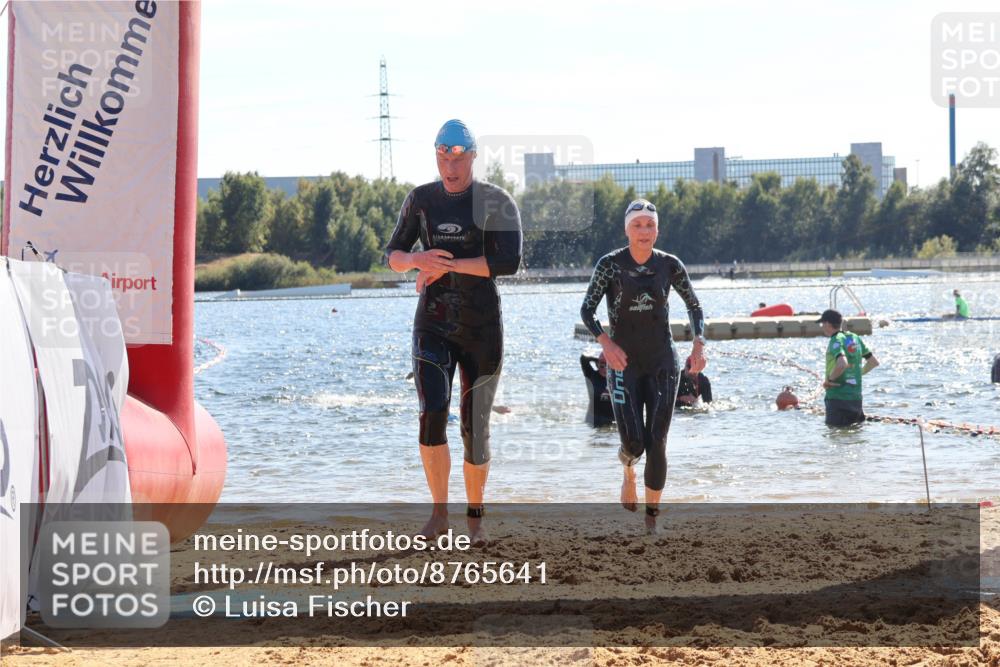 07.09.2025 - 19. Norderstedt Triathlon Luisa Fischer http://msf.ph/oto/8765641 07.09.2025 15:07:25 Schwimmen 910, 915, 954, 1417 meine-sportfotos.de