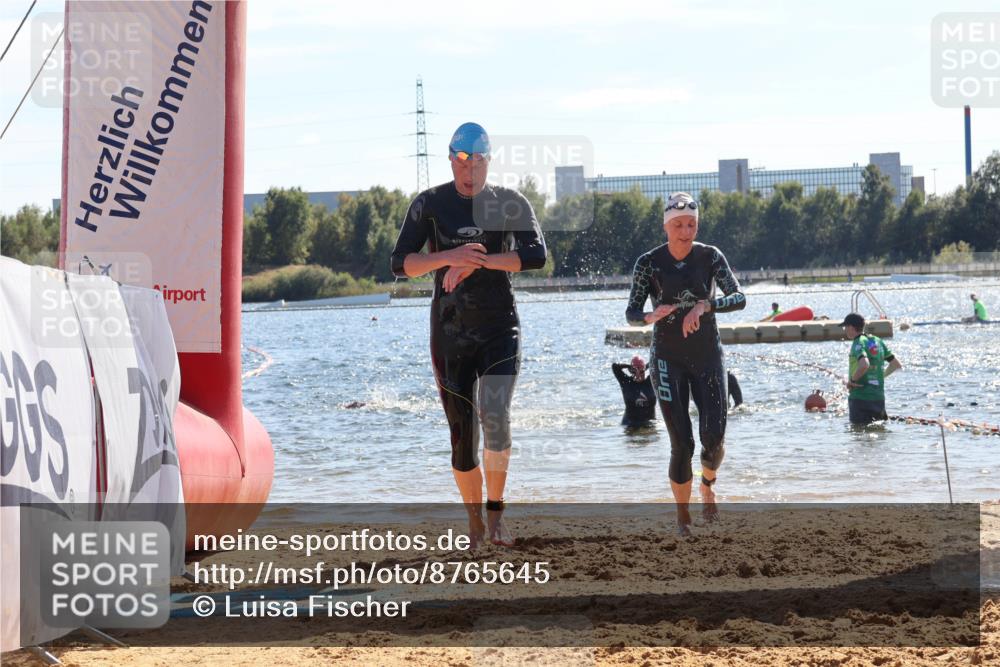 07.09.2025 - 19. Norderstedt Triathlon Luisa Fischer http://msf.ph/oto/8765645 07.09.2025 15:07:26 Schwimmen 910, 915, 954, 1417 meine-sportfotos.de