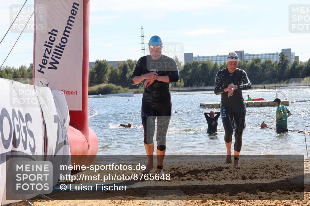 07.09.2025 - 19. Norderstedt Triathlon Luisa Fischer http://msf.ph/oto/8765648 07.09.2025 15:07:26 Schwimmen 910, 915, 954, 1417 meine-sportfotos.de