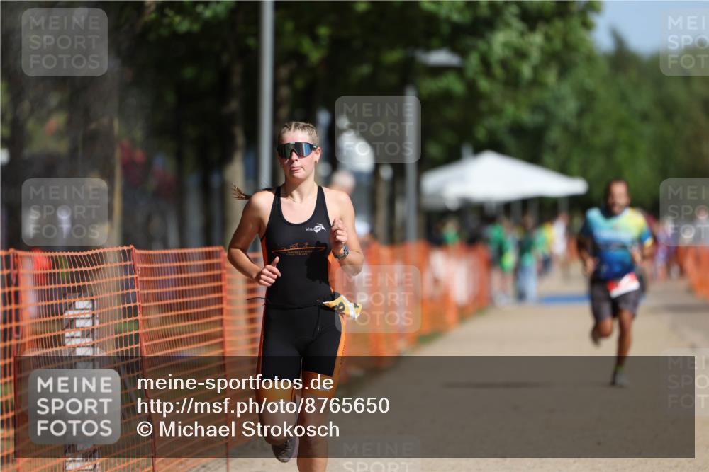 07.09.2025 - 19. Norderstedt Triathlon Michael Strokosch http://msf.ph/oto/8765650 07.09.2025 11:32:03 Laufen 760, 1168 meine-sportfotos.de