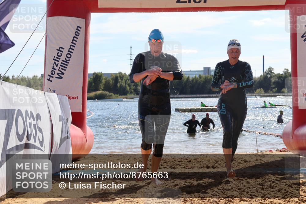 07.09.2025 - 19. Norderstedt Triathlon Luisa Fischer http://msf.ph/oto/8765663 07.09.2025 15:07:27 Schwimmen 910, 915, 954, 1417 meine-sportfotos.de
