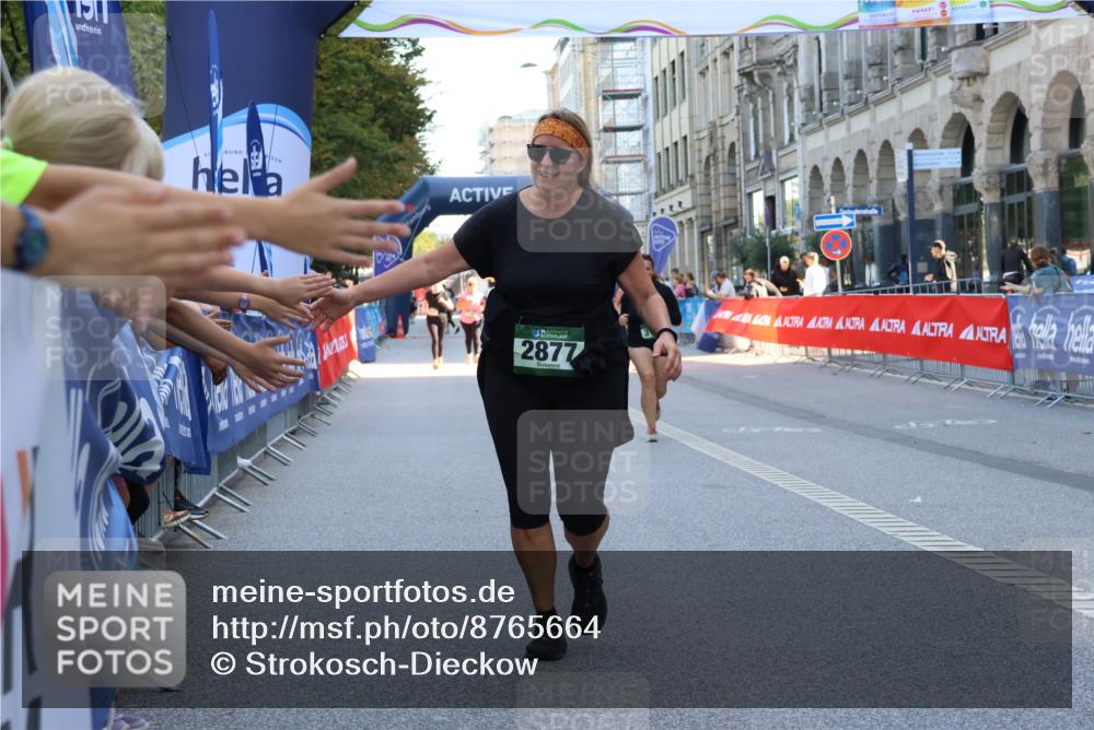 07.09.2025 - BARMER Alsterlauf Strokosch-Dieckow http://msf.ph/oto/8765664 07.09.2025 10:29:32 Ziel 3950 meine-sportfotos.de