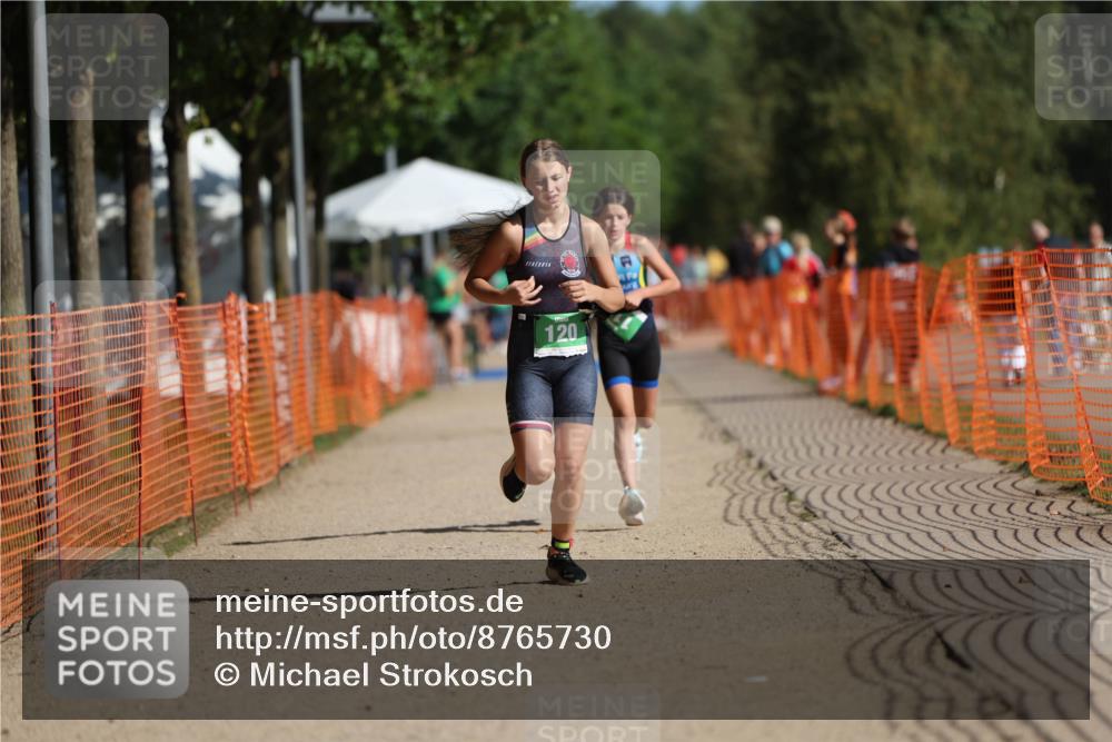 07.09.2025 - 19. Norderstedt Triathlon Michael Strokosch http://msf.ph/oto/8765730 07.09.2025 10:49:20 Laufen 79, 111, 120 meine-sportfotos.de