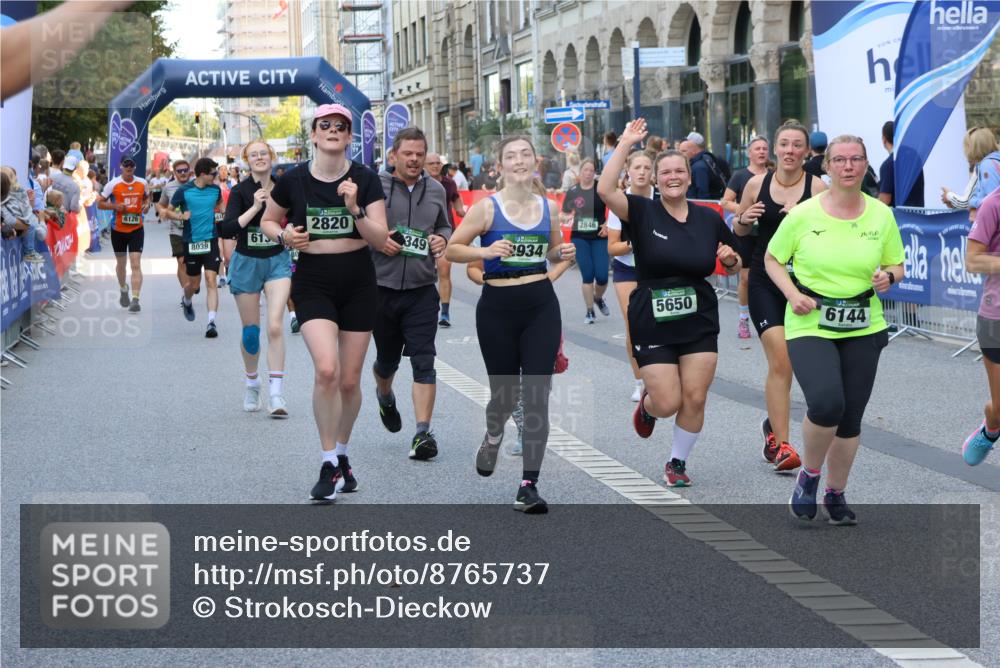 07.09.2025 - BARMER Alsterlauf Strokosch-Dieckow http://msf.ph/oto/8765737 07.09.2025 10:11:56 Ziel 2128, 2226, 2942, 2995, 3302, 3444, 3445, 3446, 3471, 3990, 4101, 4413, 4518, 4519, 4561, 4694, 4829, 4899, 5492, 5630, 6126, 6199, 6200, 6310, 8170, 8181, 8182, 8228, 8229, 8498 meine-sportfotos.de