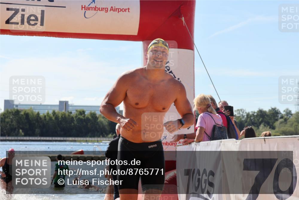 07.09.2025 - 19. Norderstedt Triathlon Luisa Fischer http://msf.ph/oto/8765771 07.09.2025 12:36:52 Schwimmen 270, 321, 323, 329, 330 meine-sportfotos.de