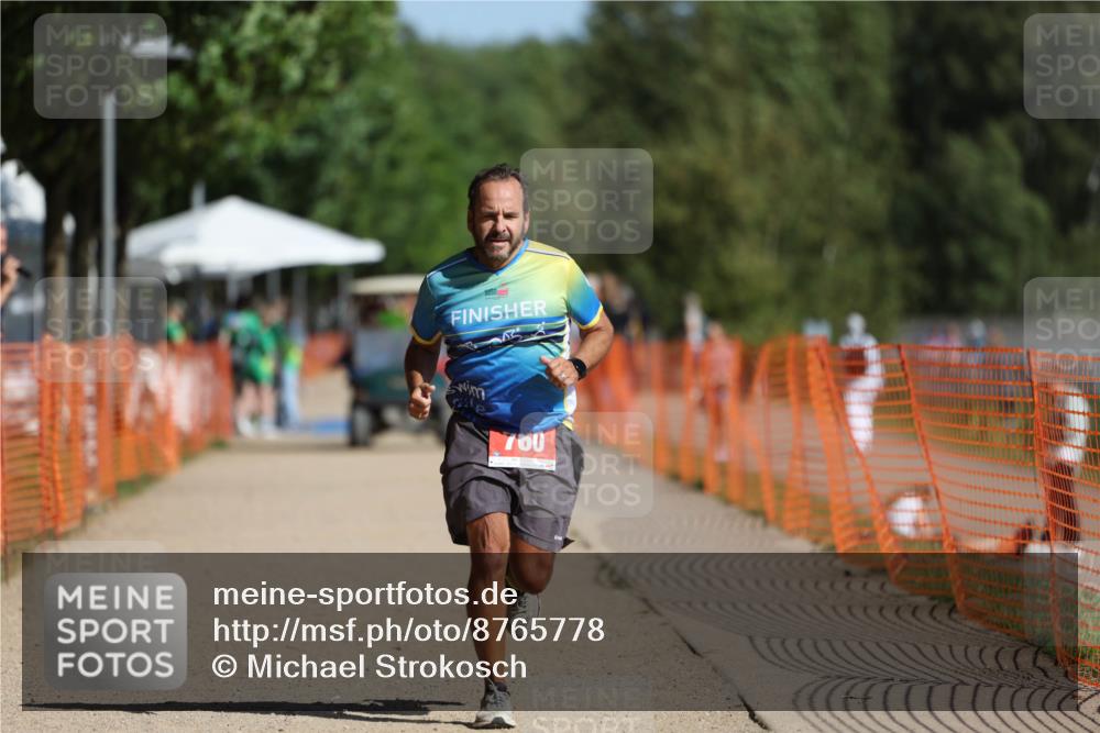 07.09.2025 - 19. Norderstedt Triathlon Michael Strokosch http://msf.ph/oto/8765778 07.09.2025 11:32:07 Laufen 760, 1168 meine-sportfotos.de