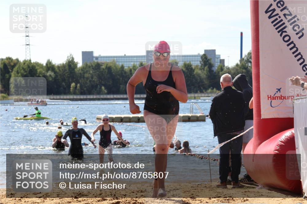 07.09.2025 - 19. Norderstedt Triathlon Luisa Fischer http://msf.ph/oto/8765807 07.09.2025 12:36:56 Schwimmen 270, 321, 323, 329, 330, 333 meine-sportfotos.de